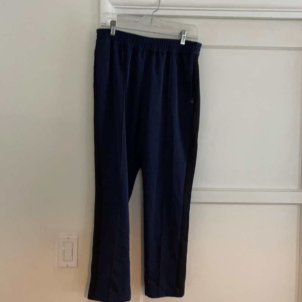 Boyfriend trousers with pockets. Great condition